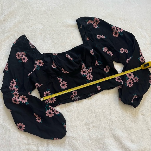 Wild Fable Floral Crop Top - Picture 4 of 10